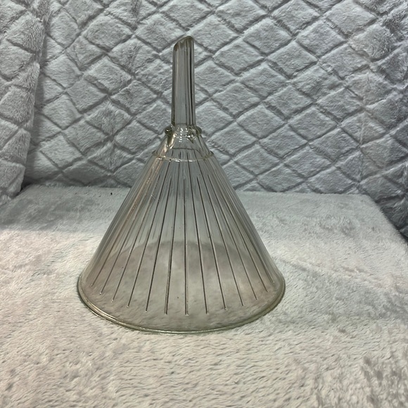 Large Fluted Glass Funnel - Picture 1 of 4